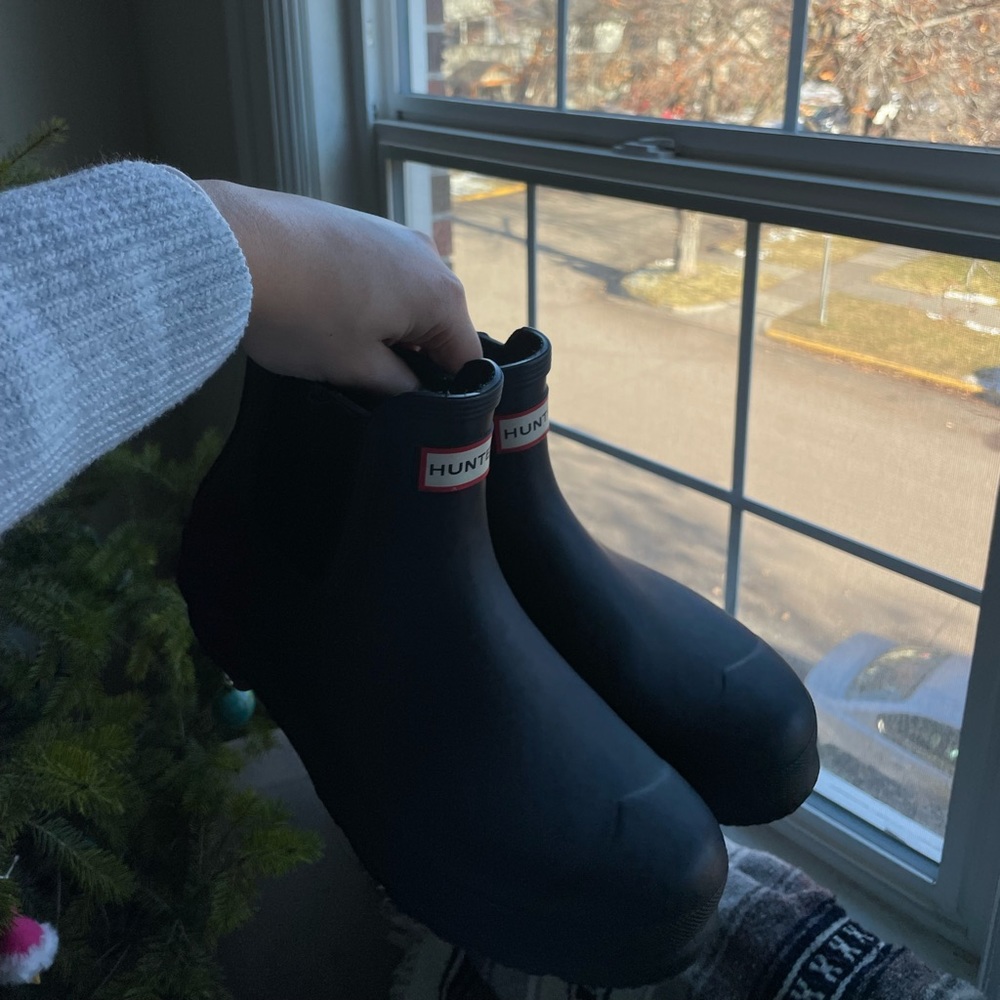 Black hunter rain boots